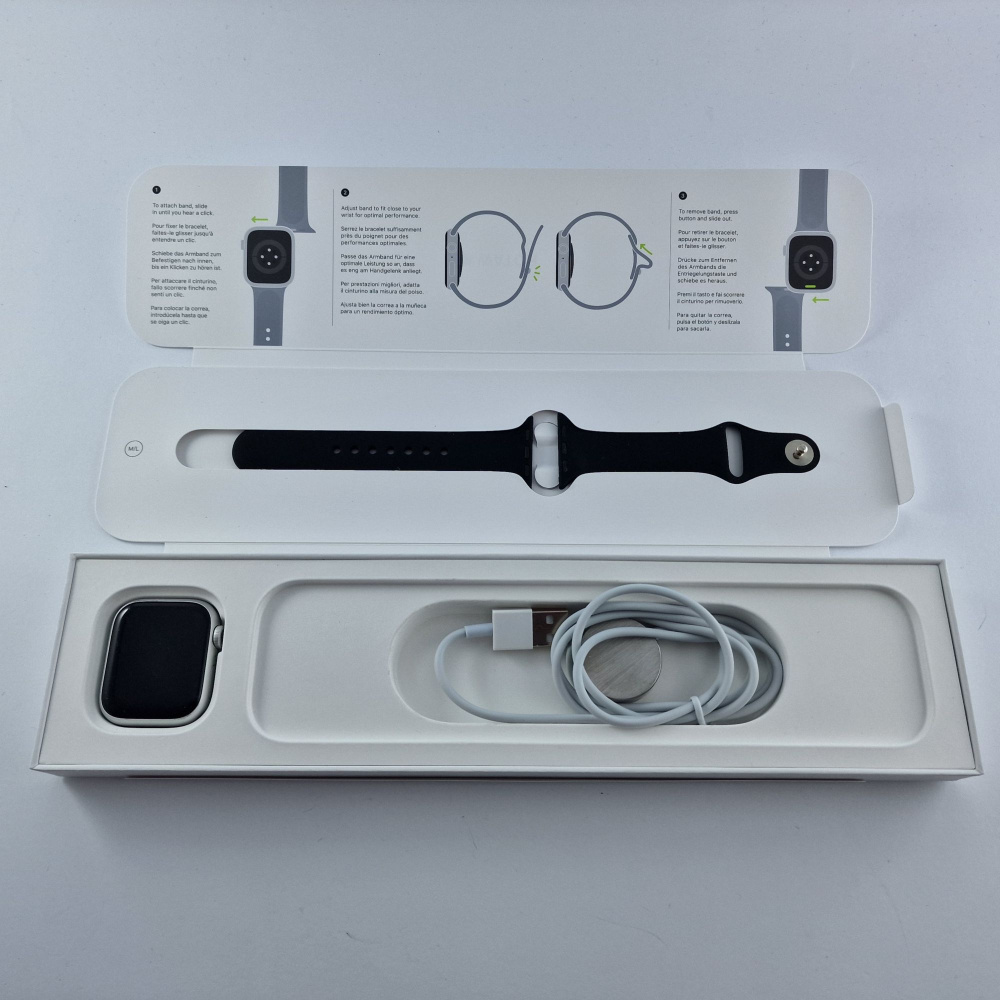 Apple Watch Series 8 GPS, 41mm, Silver, White Sport Band фото товару Apple Watch Series 8 GPS, 41mm, Silver, White Sport Band