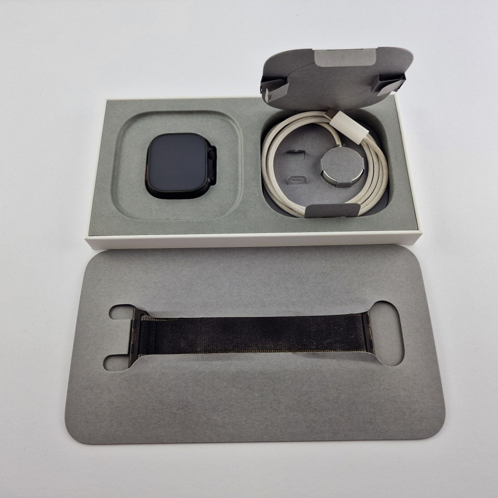 Apple Watch Ultra 3, 49mm, Black, Black Alpine Loop, S фото товару Apple Watch Ultra 3, 49mm, Black, Black Alpine Loop, S