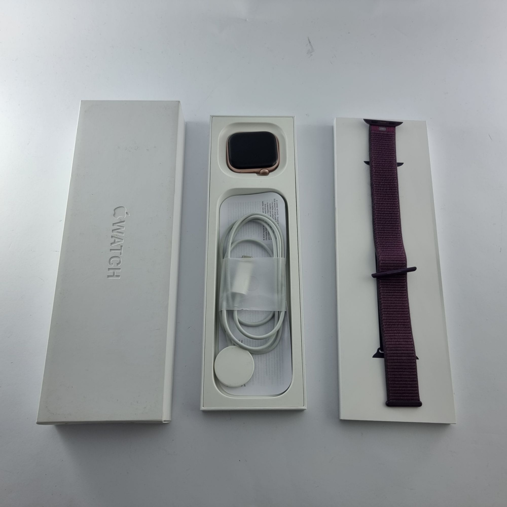 Apple Watch Series 10 GPS, 42mm, Rose Gold, Light Blush Sport Band, M/L фото товару Apple Watch Series 10 GPS, 42mm, Rose Gold, Light Blush Sport Band, M/L