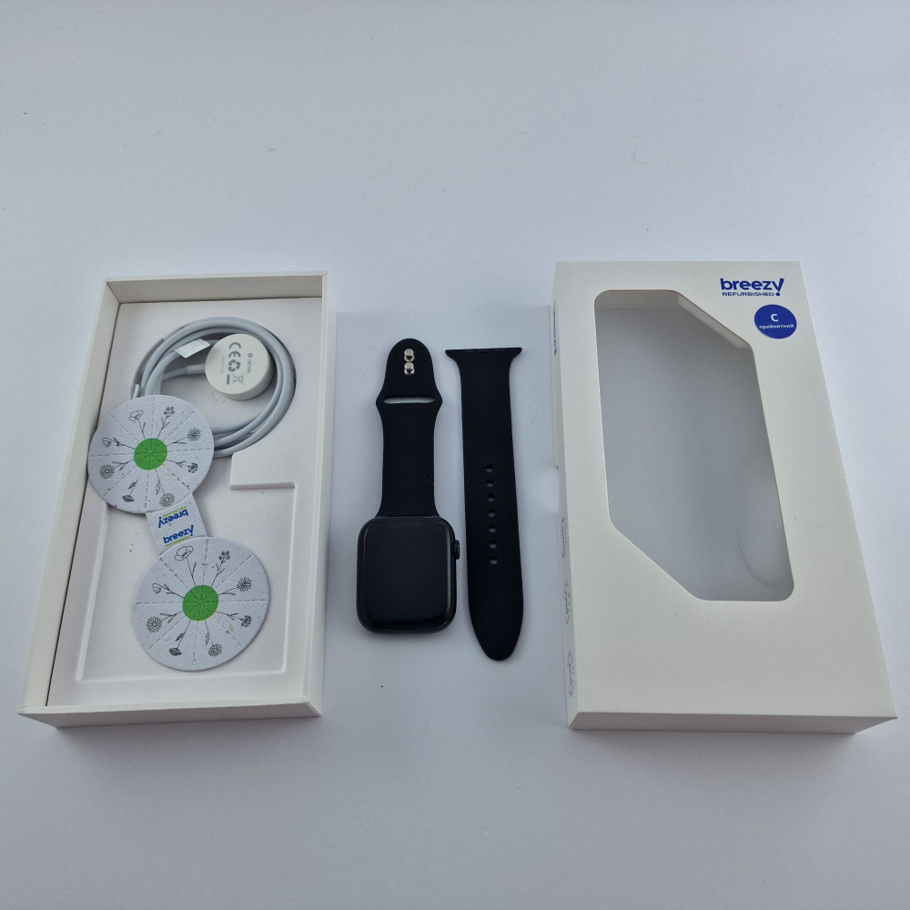 Apple Watch Series 9 GPS, 45mm, Midnight, Midnight Sport Band, M/L фото товару Apple Watch Series 9 GPS, 45mm, Midnight, Midnight Sport Band, M/L