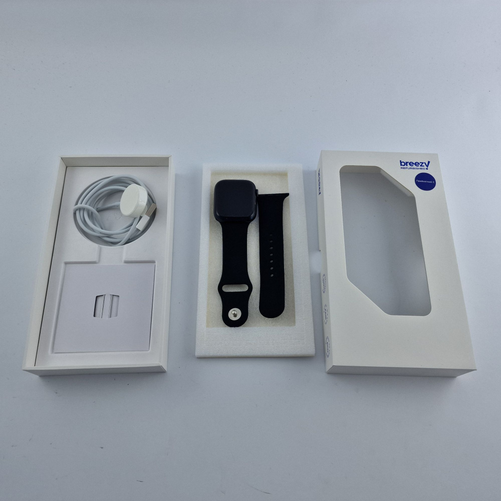 Apple Watch Series 9 GPS, 45mm, Midnight, Midnight Sport Band, M/L фото товару Apple Watch Series 9 GPS, 45mm, Midnight, Midnight Sport Band, M/L