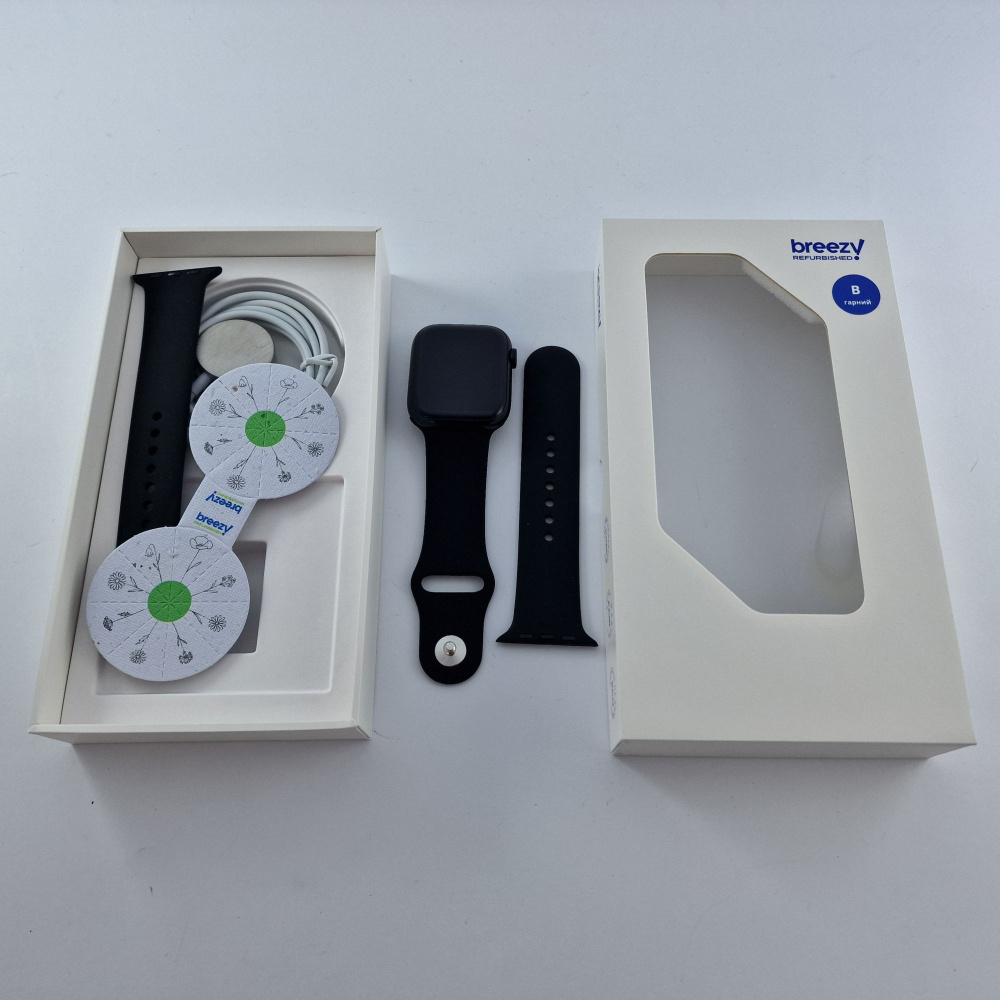 Apple Watch Series 8 GPS, 45mm, Midnight, Midnight Sport Band фото товару Apple Watch Series 8 GPS, 45mm, Midnight, Midnight Sport Band