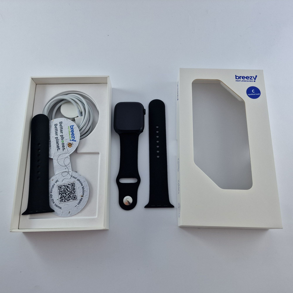 Apple Watch Series 8 GPS, 45mm, Midnight, Midnight Sport Band фото товару Apple Watch Series 8 GPS, 45mm, Midnight, Midnight Sport Band