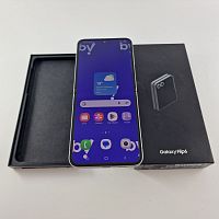 фото товару Samsung Galaxy Z Flip 6 256 GB Silver Shadow