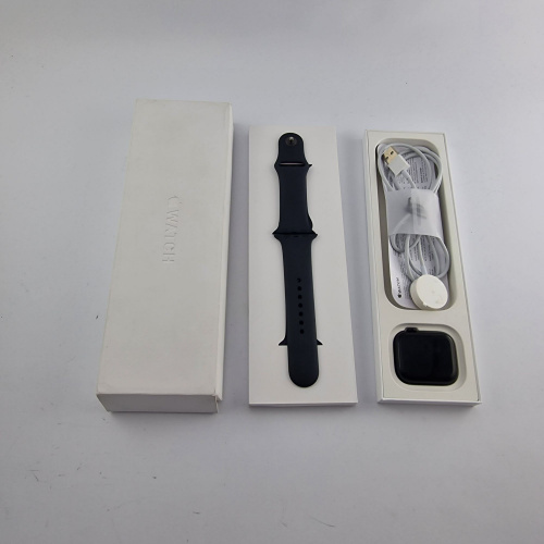 Apple Watch Series 9 GPS, 45mm, Midnight, Midnight Sport Band, M/L фото товару Apple Watch Series 9 GPS, 45mm, Midnight, Midnight Sport Band, M/L