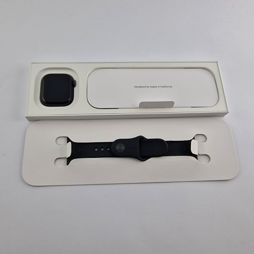 Apple Watch Series 10 GPS, 42mm, Jet Black, Black Sport Band, M/L фото товару Apple Watch Series 10 GPS, 42mm, Jet Black, Black Sport Band, M/L