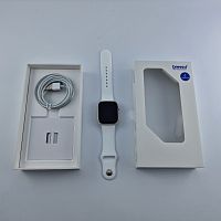 фото товару Apple Watch Series 8 GPS, 45mm, Starlight, Starlight Sport Band