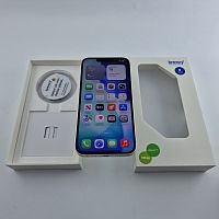 фото товару Apple iPhone 13 128 GB Starlight